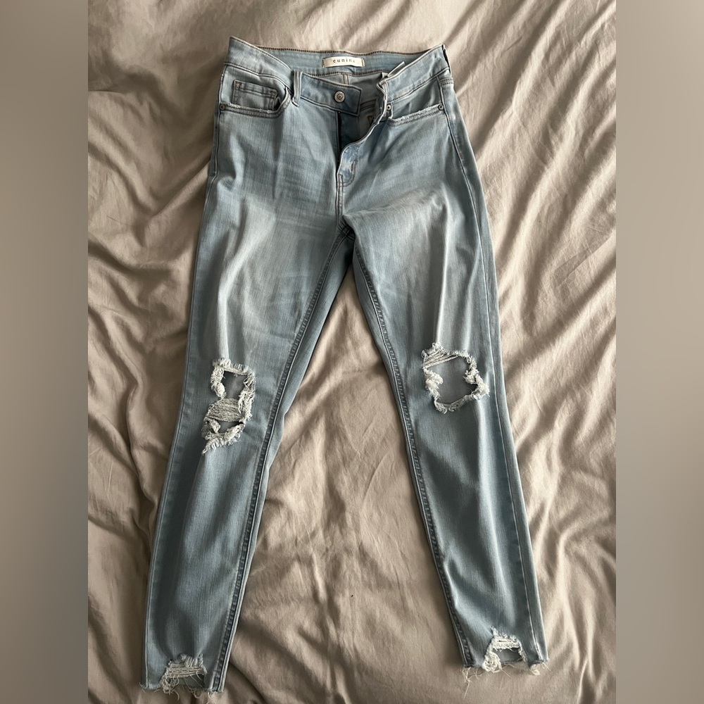 Eunina Ripped Jeans